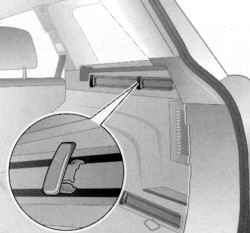 Установка направляющих крючков в багажнике